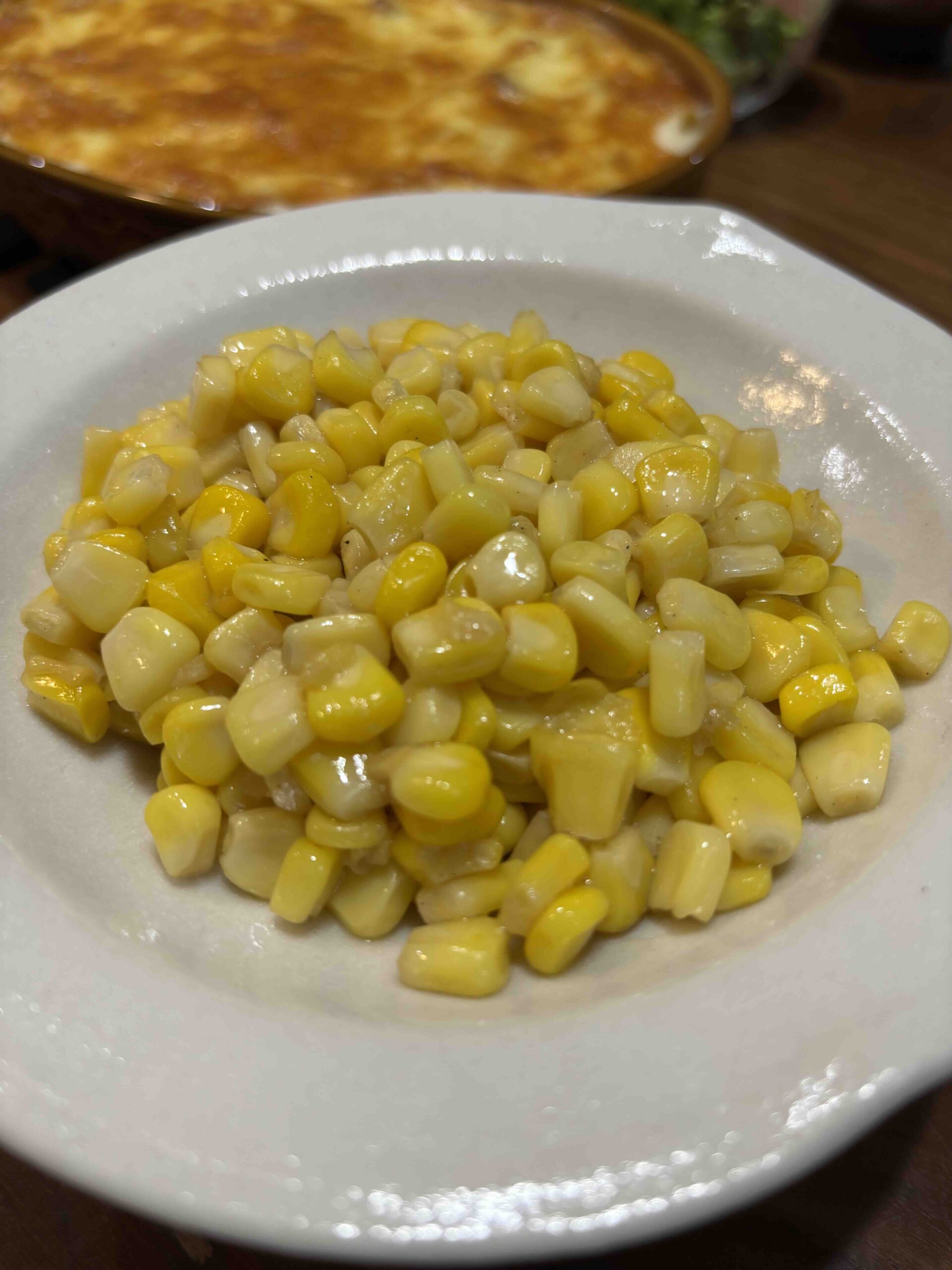 Salteado de maíz con mantequilla y salsa de soya